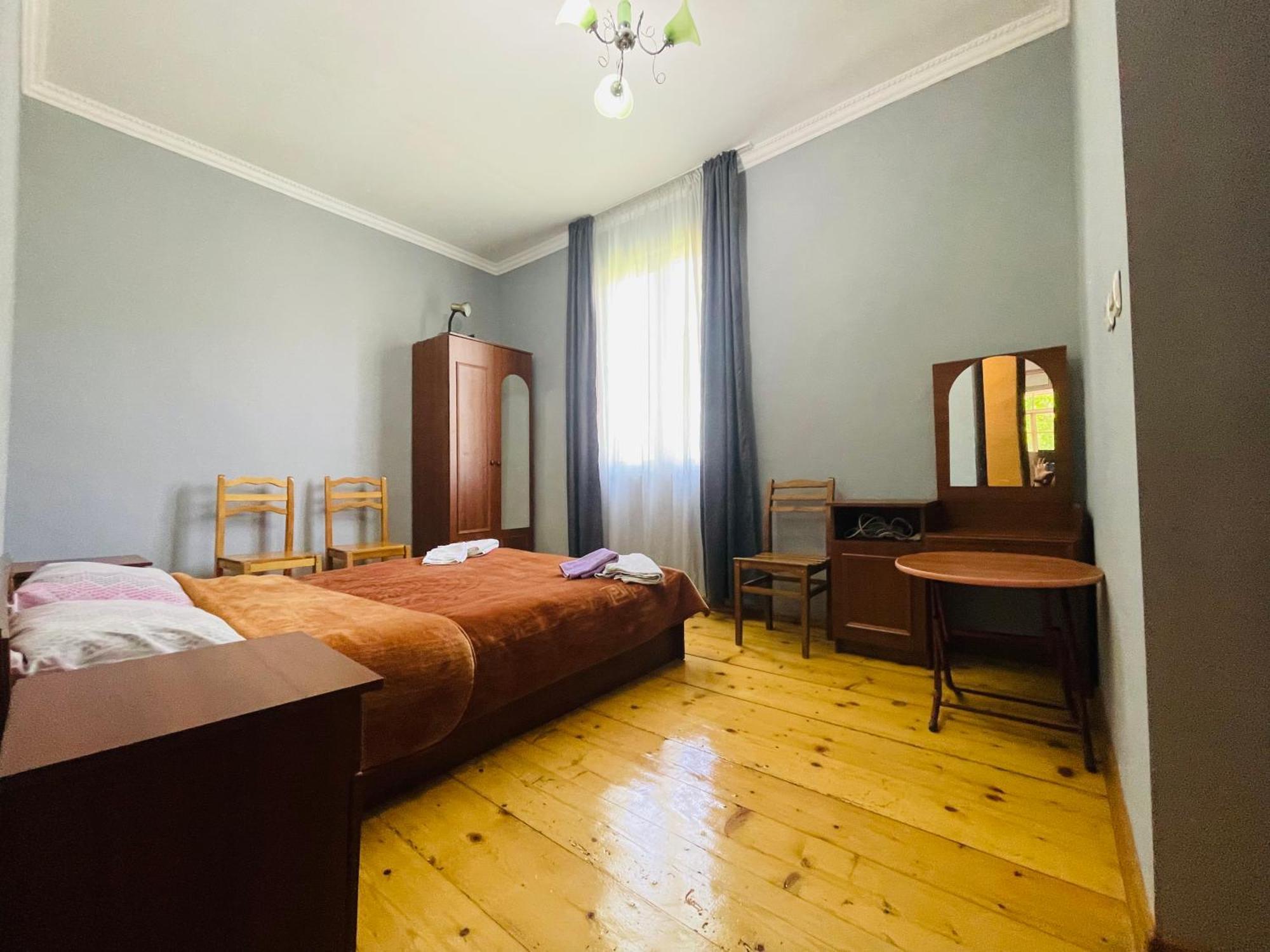 Guesthouse Am Museum ميستيا المظهر الخارجي الصورة